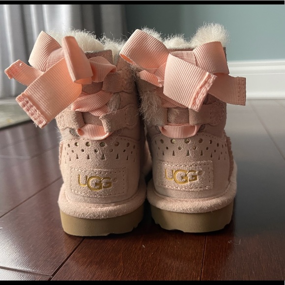 Other - UGG toddler 7 Bailey boots